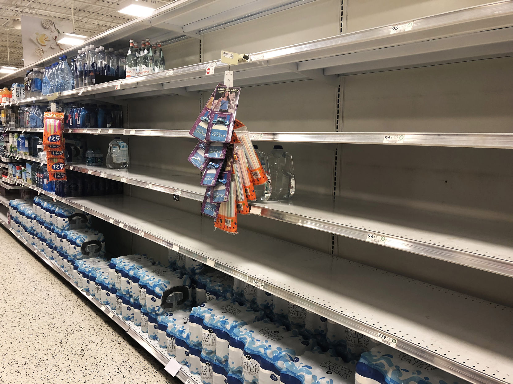 LP hurricane florence grocery stores 091018 001.JPG (copy)
